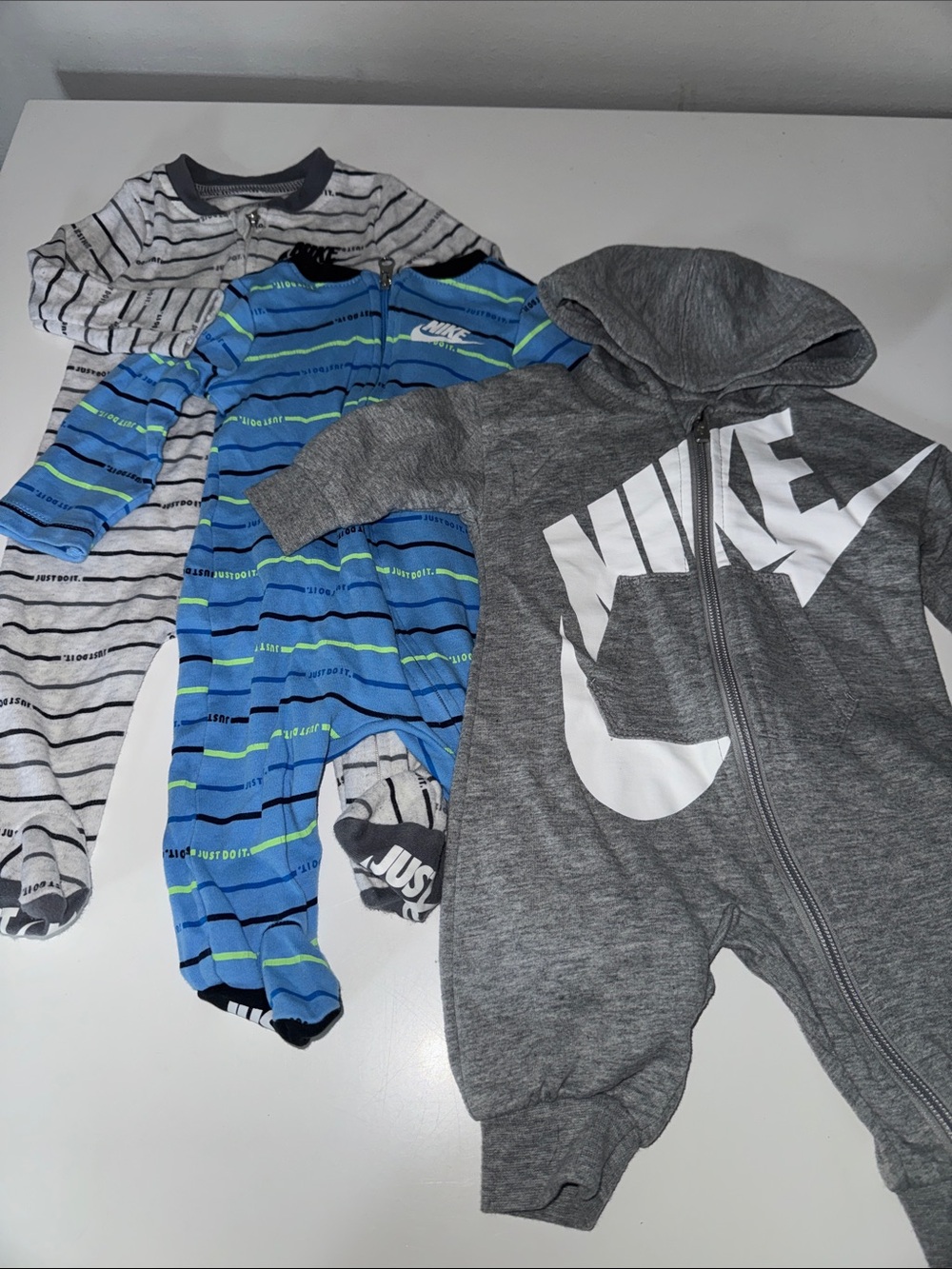 Newborn Baby Nike Bundle of 3 - Size Newborn - 3 Months, EUC